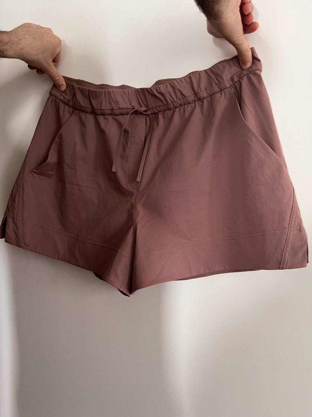 Lululemon BNWT athletica Mauve Drawstring Women’s Athletic Shorts Size XL